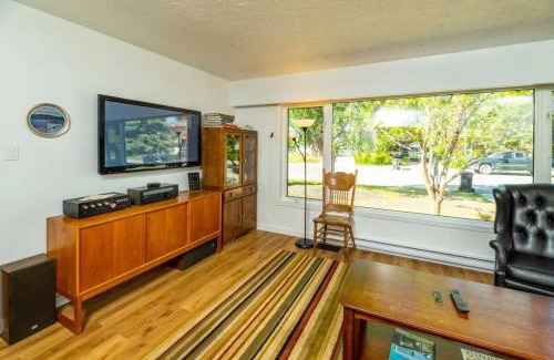 Whitehorse Apartment | NN - The Burrow - Riverdale 3-bed 1 5 bath