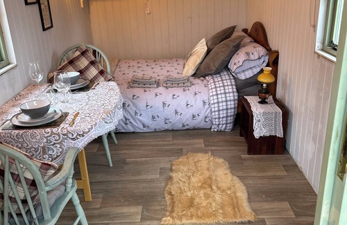 Bicester RV Rental | nnA night away in a picturesque location.