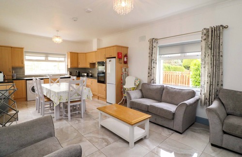Kenmare Cottage | NO 1 LODGE WOOD, family friendly in Kenmare, County Kerry