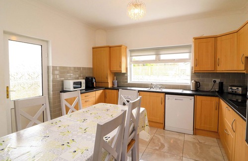 Kenmare Cottage | NO 1 LODGE WOOD, family friendly in Kenmare, County Kerry
