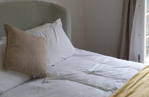 Banbury Apartment | No.11 The Orchid