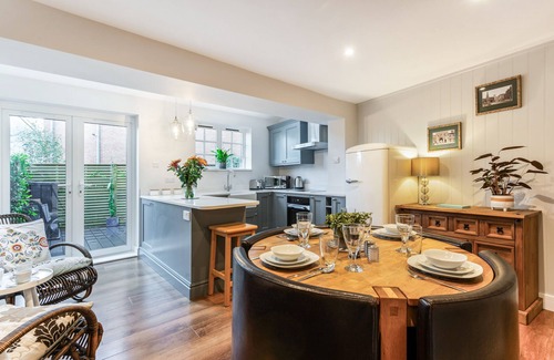 Winchester Cottage | No. 32 Upper High Street WestgateCottage