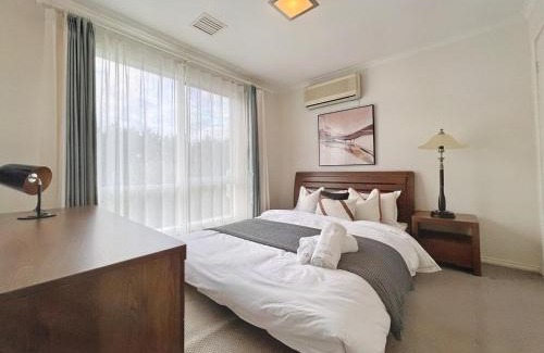 Doncaster House | No 58 Bright & Spacious 4-Bedroom Home