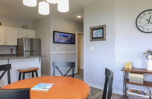 Stratton Mountain Condo | ★No Cleaning Fee★10% OFF★Walk To Mountain★Amenities+