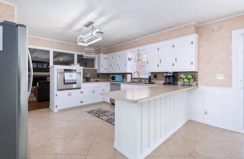 Amarillo Other | No Cleaning Fees! Large home. 15 minutes from everything!