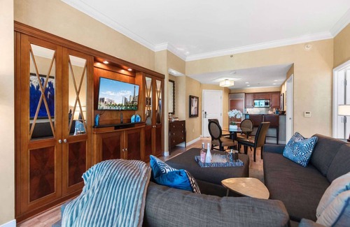 Las Vegas Condo | No Resort Fee 2BDR Penthouse Balcony & Free Valet