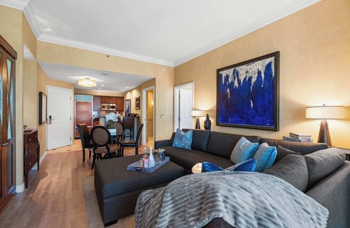 Las Vegas Condo | No Resort Fee 2BDR Penthouse Balcony & Free Valet