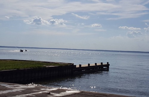 West Livingston Cabin | No shoes, No Shirt, No Problem, Lake Time, Relax and Chill at the Lake!