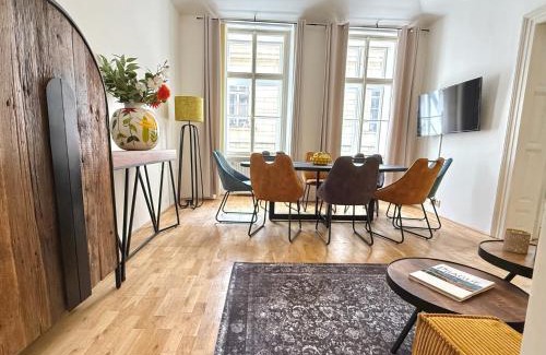 Stare Mesto Apartment | No2 Style & Design XXL City Centre Apartment