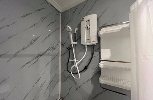 Bang Khla House | No8 Double Suite, Rainbow Arokaya Welnes