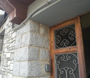 Adrall Apartment | Noa Apartment En el corazón de los Pirineos