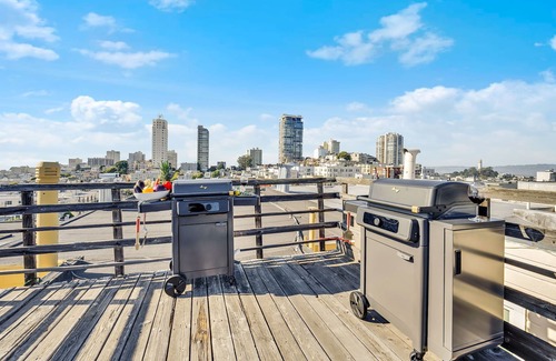 Nob Hill Apartment | Nob Hobbing on Nob Hill-ROOF DECK VIEWS OF GOLDEN GATE BRIDGE-Gorgeous Sunsets!