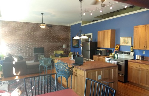 Anniston Apartment | Noble Executive Suite