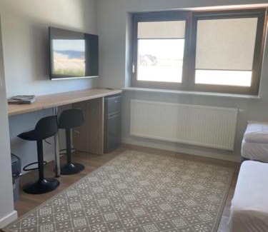 gmina Wisznia Mała Bed & Breakfast | Noclegi Budomas Wrocław-Szymanów ParkigFree SmartTv