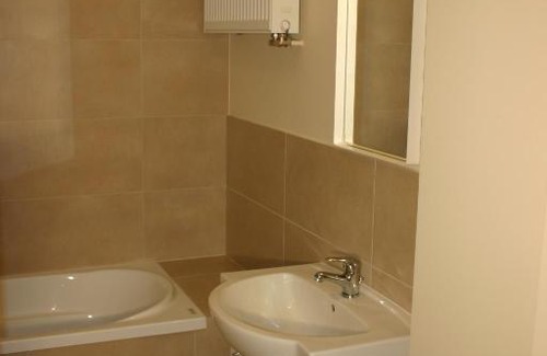 Piastow House | Noclegi Piastow