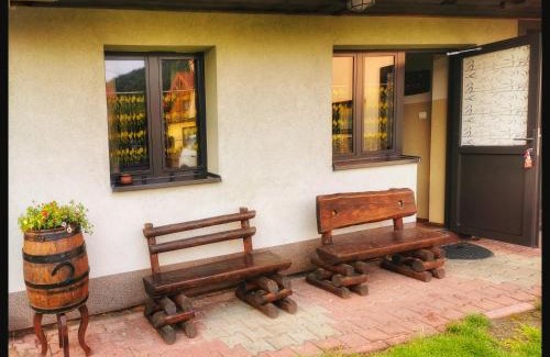 Tresna House | Noclegi u Marka