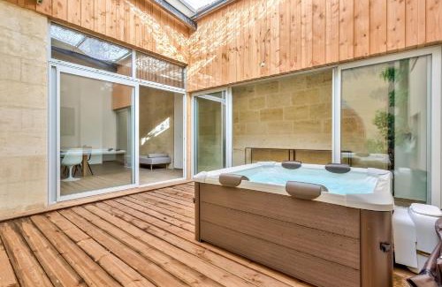 Capucins - Victoire Apartment | Nocnoc - L'Oli 102m2 avec patio et jacuzzi
