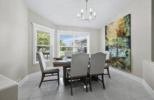 Laurel House | Nokomis Pool Home on the Canal
