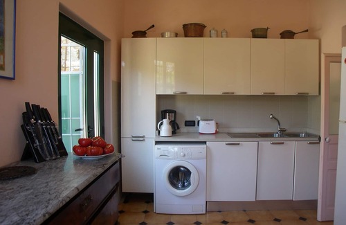 Noli House | NOLI: apartment in villa with garden and views of the gulf
