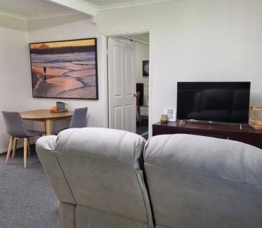 Victory Heights Apartment | Nomads Rest