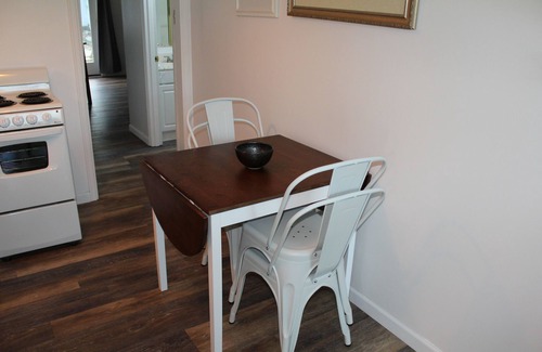 The Bowl of Edmonds Apartment | NON SMOKING Private Suite in Edmonds Bowl w Sound view.