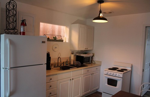 The Bowl of Edmonds Apartment | NON SMOKING Private Suite in Edmonds Bowl w Sound view.
