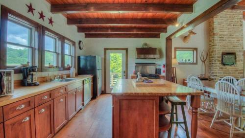 Cherry Log House | Noontootla Cottage