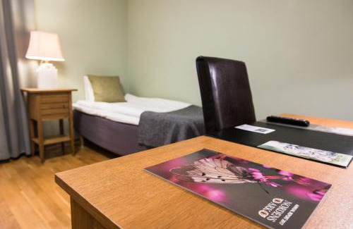 Stranderang Hotel | Nordens Ark Bed and Breakfast