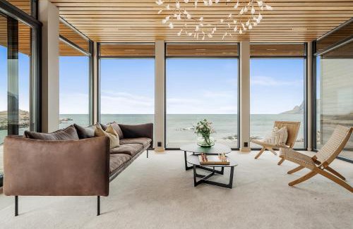 Flakstad Villa | Nordic House Lofoten