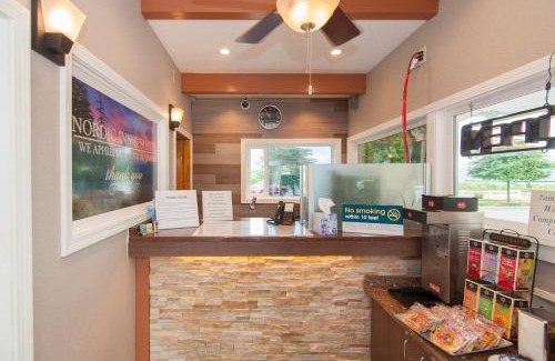 Parkrose Hotel | Nordic Inn and Suites