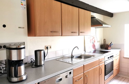 Roggenstede House | Nordsee Gulfhof Ferienwohnung mit Großem Garten