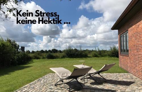 Hockensbull Villa | Nordsee im Blick - Kamin & Privat-Garten - Design-Haus Heverstrom