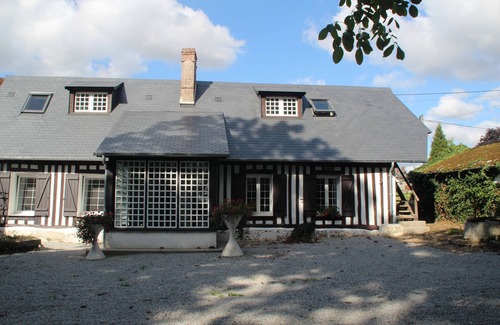 Saint-Pierre-Benouville Cottage | Normand cottage completely renovated - quiet - with 2000 m² of green space