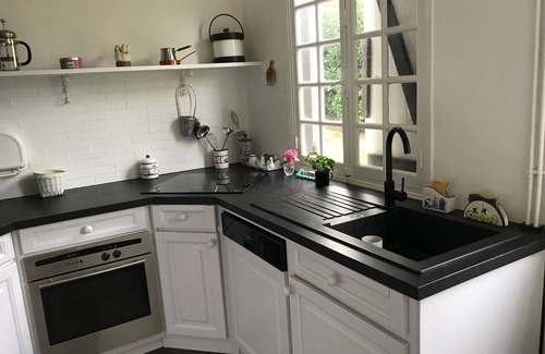 Saint-Riquier-es-Plains House | Normandy farmhouse, large garden. Sleeps 6. 2 bedrooms, 3 bathrooms.