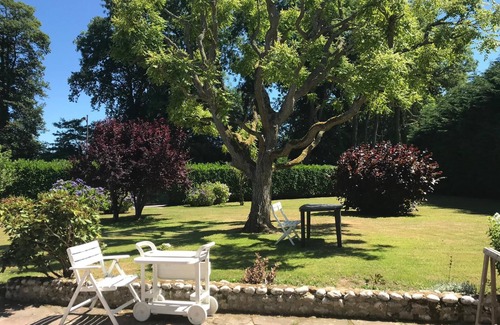 Saint-Riquier-es-Plains House | Normandy farmhouse, large garden. Sleeps 6. 2 bedrooms, 3 bathrooms.