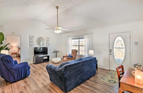 Dickel House | Normandy Home with Yard about 2 Mi to Lake