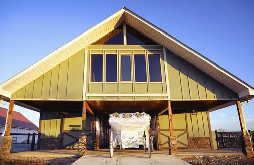 Big Creek House | Norris Lake Barn Loft Apt 1 Lakeview's & 1 mi Access to public boat ramp