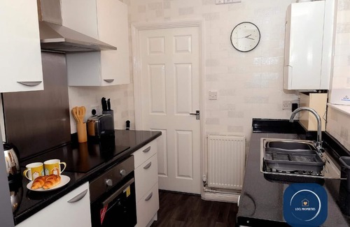 Scarborough Apartment | North Bay Cabin 1 Bedroom Apartment Near The Beach. Pet Friendly.