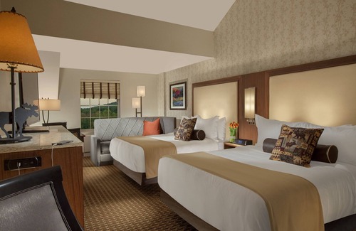 North Conway Hotel | North Conway Grand Hotel - Two Queens with Sleeper Sofa
