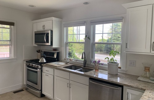 Cutchogue House | North Fork Beach House - short walk to Peconic Bay and beach
