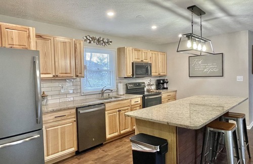 Crouch Crossroad Apartment | North Johnson City Duplex~ Sweet Seclusion~ In The Heart Of The Tri-Cities