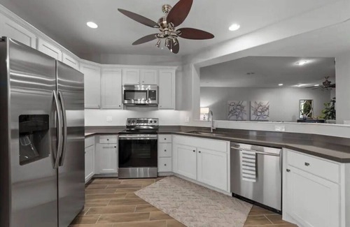 Kierland Condo | North Scottsdale-Luxurious, newly-renovated condo, great location in Kierland