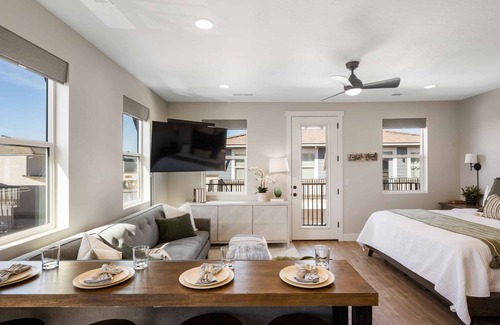 St. George House | North Shore Casita: Desert Color Lagoon + Beaches