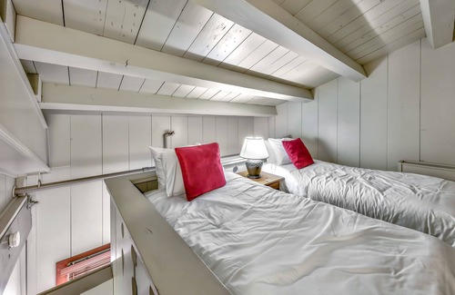 Sugar Bowl Resort Hotel | Northern Family Room