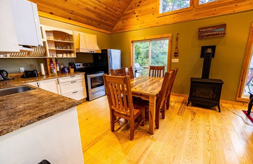 West Nipissing Cottage | Northern Oasis @ Paradise Cove - Lake Nipissing