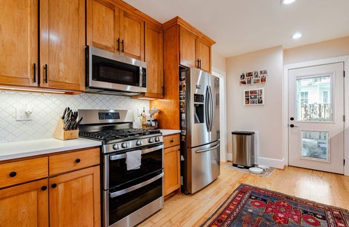 Falls Church House | Northern VA Renovated 3BR 3 BA House with Fully Fenced in Yard and Pet Friendly!
