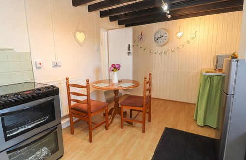 Holywell Cottage | NORTHGATE COTTAGE, pet friendly, character holiday cottage in Caerwys
