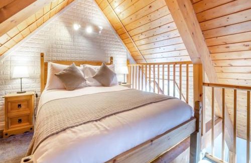 Chichester Ski Chalet | Northlands Farm Superior Chalet 2