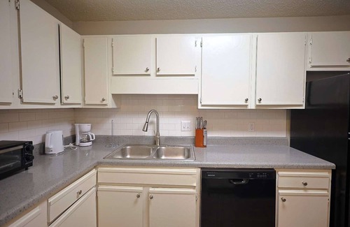 Tougaloo Apartment | Northtown Apartments 10A I Spacious 1 Bed 1 Bath