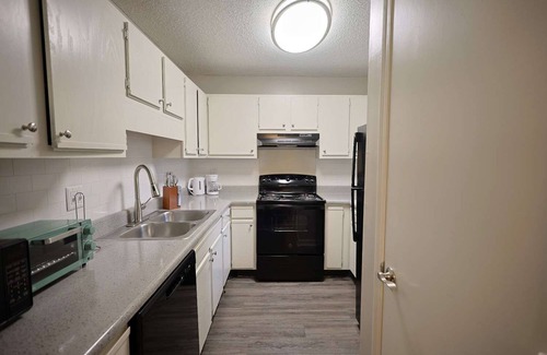 Tougaloo Apartment | Northtown Apartments 7E I Comfy 2 Bed 2 Bath